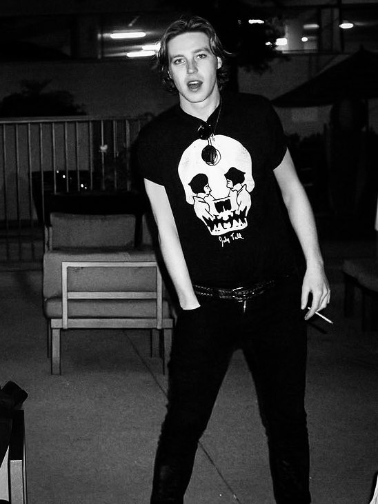 catbupdates_'s tweet photo. HAPPY 34TH BIRTHDAY VAN MCCANN 🥳
hope he’s having a great day wherever he is 😂 https://t.co/6owSNLCNO3