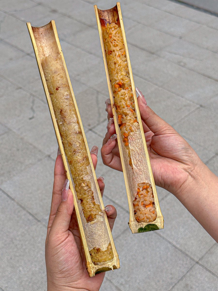 ColleenEsp6069's tweet photo. Caught mid-bite of the warm mango sticky rice from the street stall—sunshine in every spoonful!， https://t.co/VXv5pbnkHz