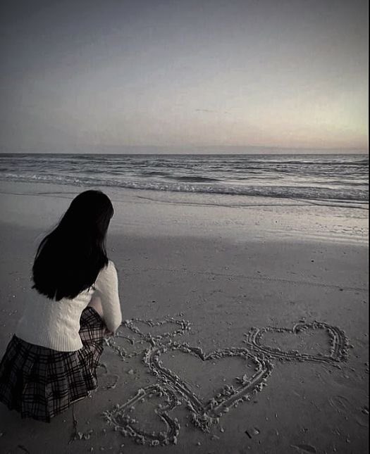 Mayy_L04's tweet photo. 📖 The Words We Keep
• "It's not brave if it doesn't scare you."
• "You don't need to fix you, because you are not broken." https://t.co/0QzyI0EAff