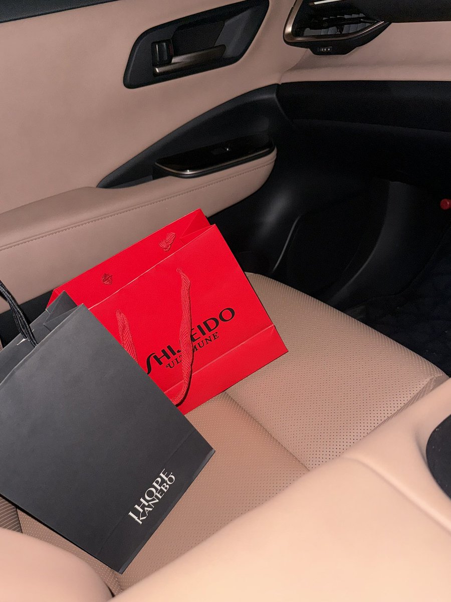 mkcv_faa's tweet photo. 皮脂悩みに効くらしいので🛍 https://t.co/QdbSKJSZSa
