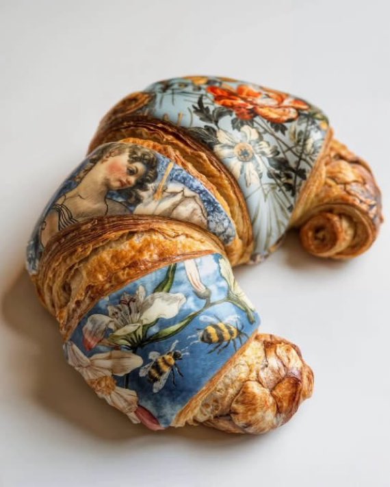 _littlethicket's tweet photo. most gorgeous croissant ever 🥐 https://t.co/NpzdPFylUB