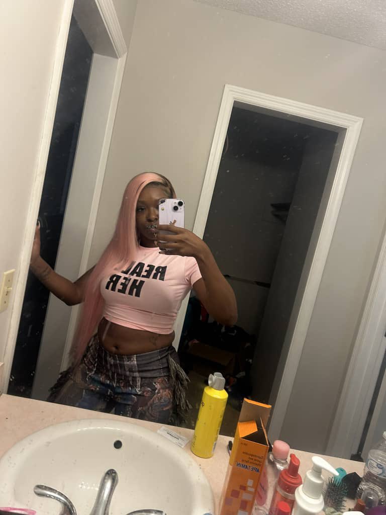 SHoodrixhstar's tweet photo. Happy girlfriends day to all my girleees  #colombiarevivalflames #legitseller #NorthernCalifornia #miaminews #buyingfacetime #buyingcontent #columbushookups #sellingvids #nsfwt https://t.co/2XD7ZvSB0y