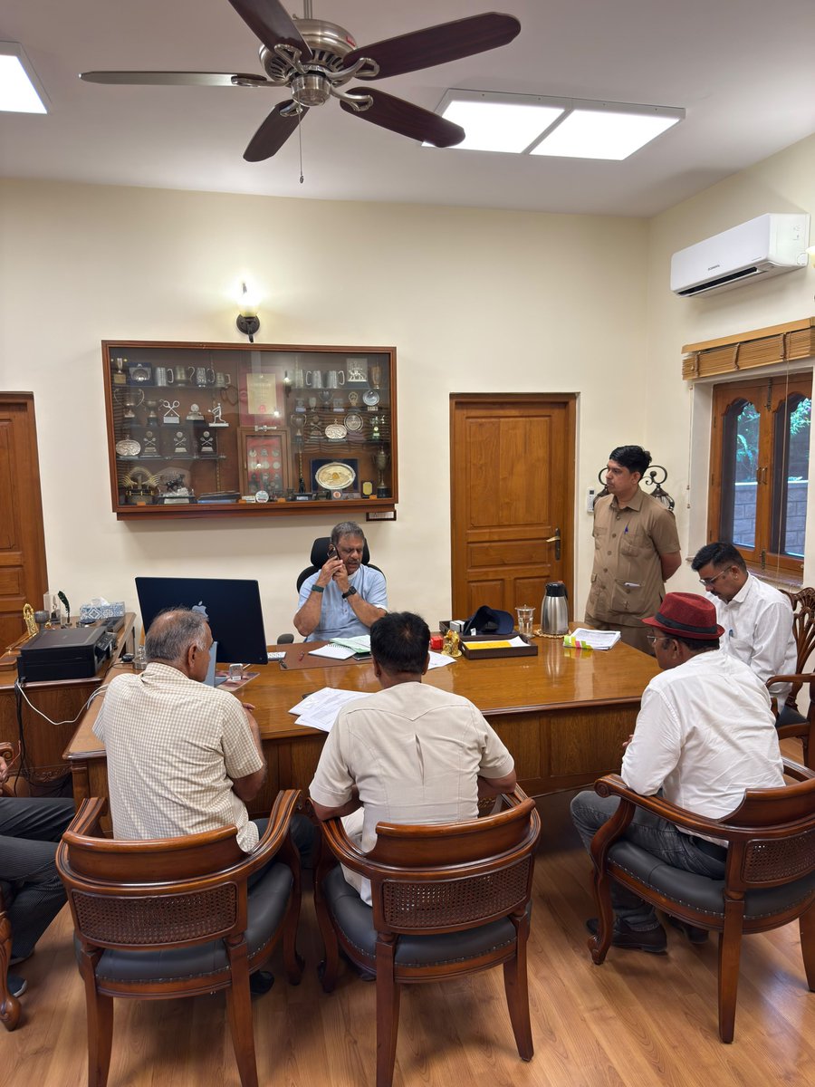 GajendraKhimsar's tweet photo. 📍 जनसुनवाई || खींवसर निज कार्यालय https://t.co/8C3HVzxPPW