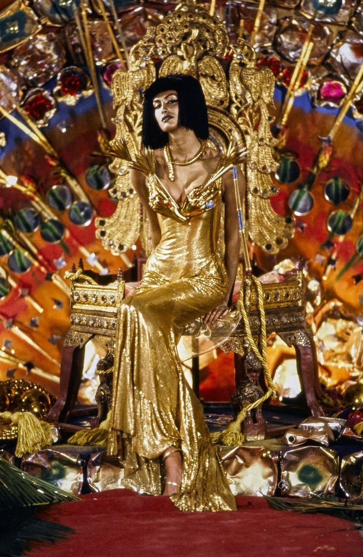 gruuuucaso's tweet photo. I heard John galliano is the 2027 met gala theme 👀 https://t.co/1v3PMmn3NR