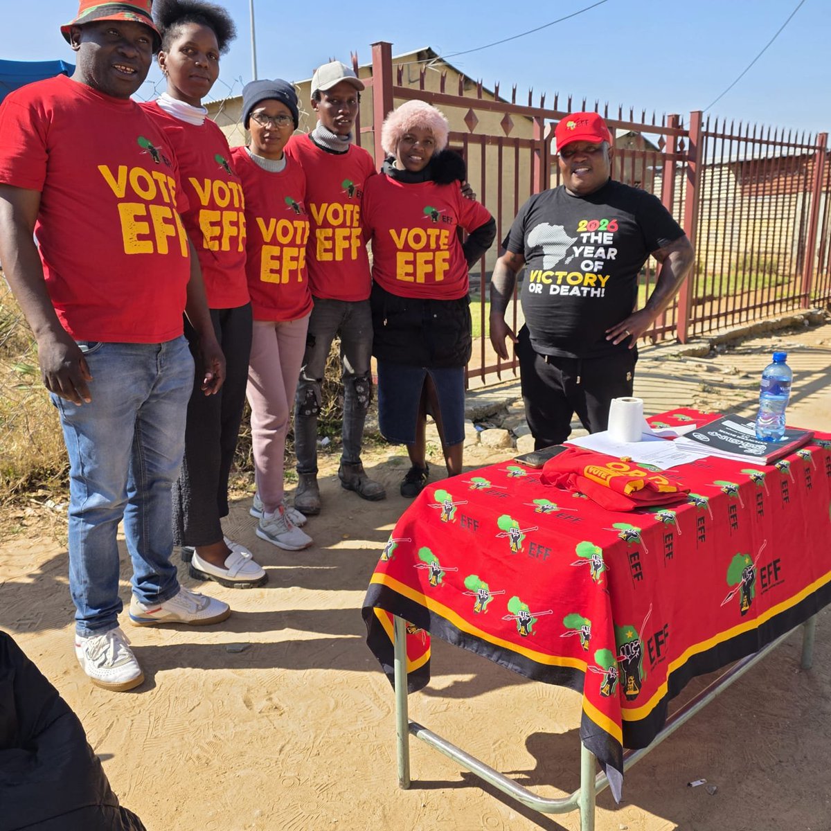 EFF_FreeState's tweet photo. 📍 TODAY📍

EFF Mayoral Candidate for Matjhabeng Local Municipality,  Fighter Thomas Macingwane at Lehakwe Primary School VD in ward14 with the EFF Councilor rCandidate and ground forces.

We call on the residents of Ward14 to go out in their numbers and #RegisterToVoteEFF https://t.co/UTKrEealeJ