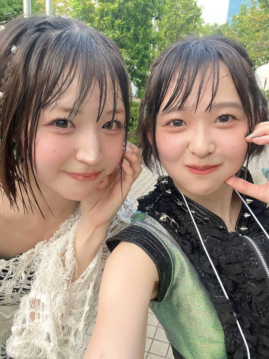 KINCHAN_PIGGS's tweet photo. 分からないところいっぱい教えてもらったの🥹本当にみなさんとっても優しい、、

杏優ちゃんの声めちゃ好き🥺可愛くて癒されるの
花音ちゃんはLINK EMOTION踊ってるの可愛くて声かけちゃった！尊い
華琳ちゃんは可愛くてでもしっかりしてて、一緒に踊るの心強かった🥹

素敵な機会をもらえて嬉しい🍀 https://t.co/9ObPOf2HaM