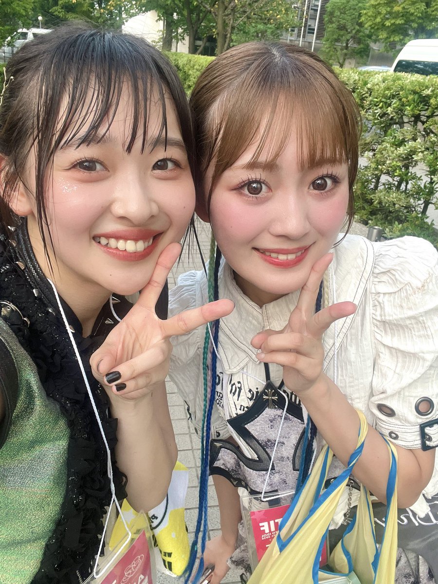 KINCHAN_PIGGS's tweet photo. 分からないところいっぱい教えてもらったの🥹本当にみなさんとっても優しい、、

杏優ちゃんの声めちゃ好き🥺可愛くて癒されるの
花音ちゃんはLINK EMOTION踊ってるの可愛くて声かけちゃった！尊い
華琳ちゃんは可愛くてでもしっかりしてて、一緒に踊るの心強かった🥹

素敵な機会をもらえて嬉しい🍀 https://t.co/9ObPOf2HaM