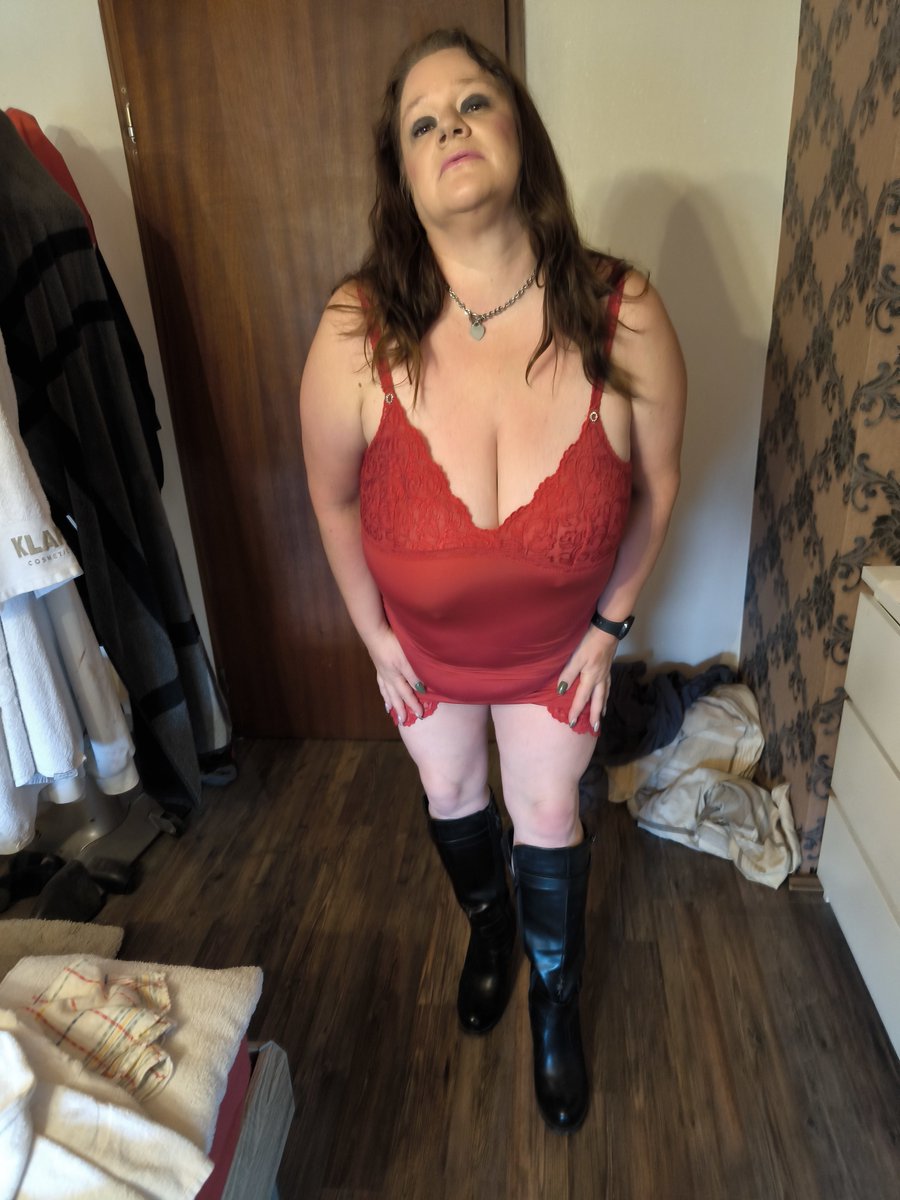 mestbiest's tweet photo. Mein Outfit für heute.
Heute geht auf ein Date 😁 
#milf #hotwife #willig #slut #schlampe #curvy #bigmom 
#bigtits #mollig https://t.co/yy0u6oWoCB