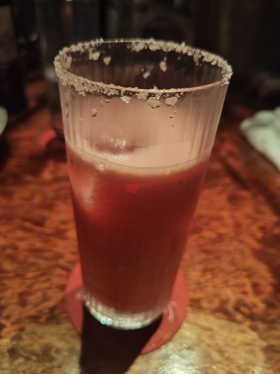 MASA2967's tweet photo. 今月自分の誕生日なので船橋にあるBar篠崎さんにて。
①大葉とワサビと山椒のジンスマッシュ
②余市10年ロック
③スイカのソルティードッグ
④エスプレッソマティーニ　パッションフルーツマカロンを添えて https://t.co/VhwrQQ6SIn