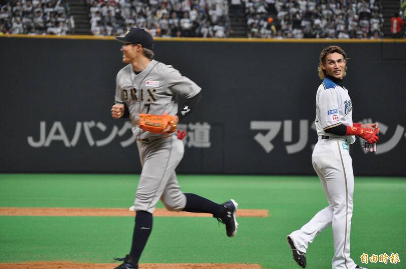itoi7yoshio's tweet photo. お疲れ様！DK（陽岱鋼）
若い頃、本当にたくさん一緒に練習したね。
どこへ行っても、DKのことを自分の兄弟だと思っていた、これから素晴らしい未来が待っているよ！また会おう https://t.co/BI6ZtRMQRx
