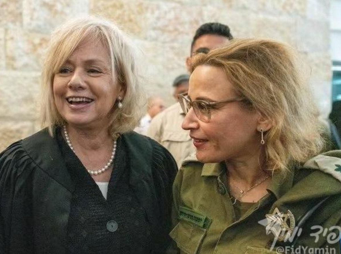 GadiTaub1's tweet photo. אגב, מה נסגר עם זה? https://t.co/CnxSIsHpfM