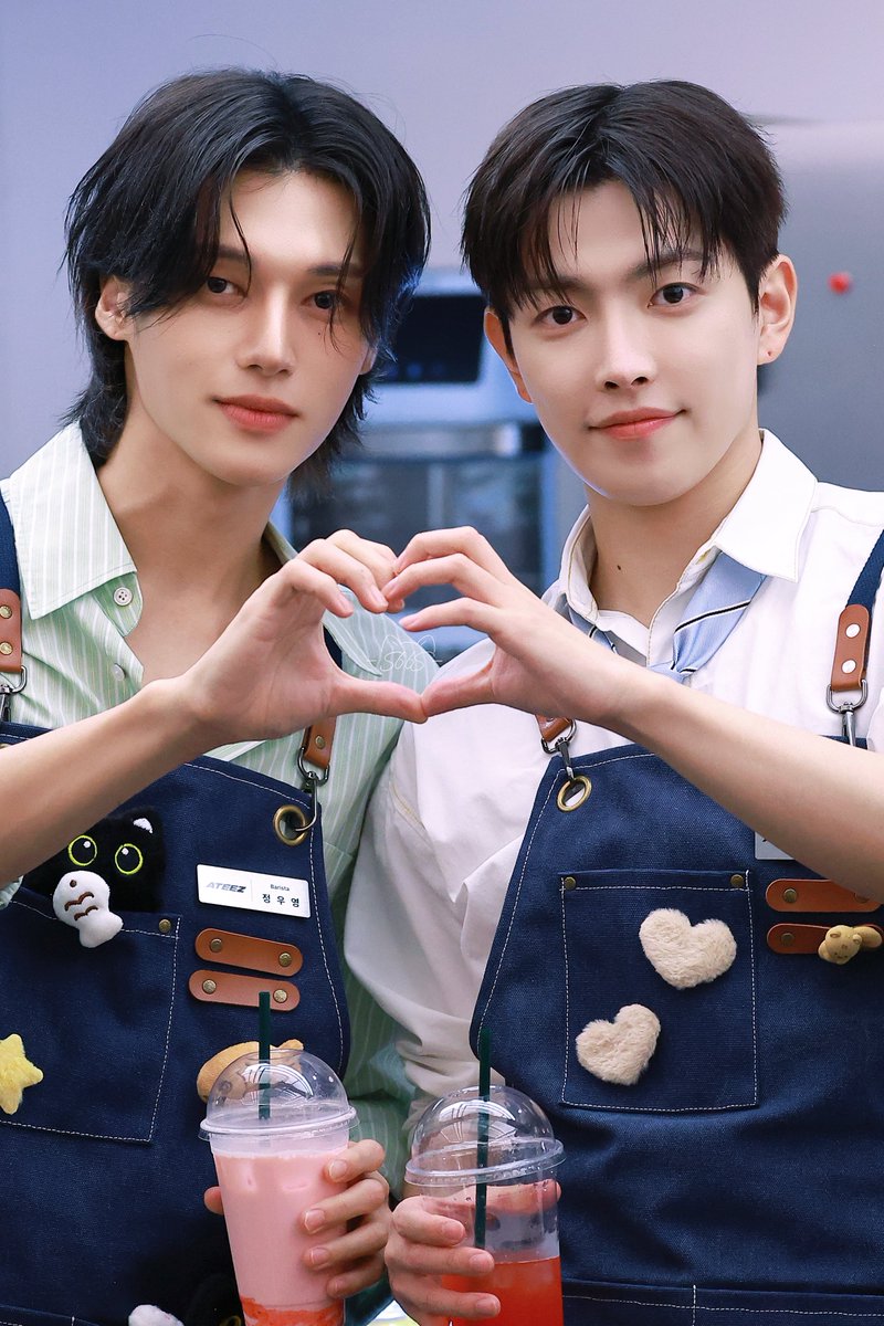 simple_six66's tweet photo. 260724 HD

#에이티즈 #ATEEZ 
#홍중 #우영  #HONGJOONG #WOOYOUNG https://t.co/FiYfcLQdPw