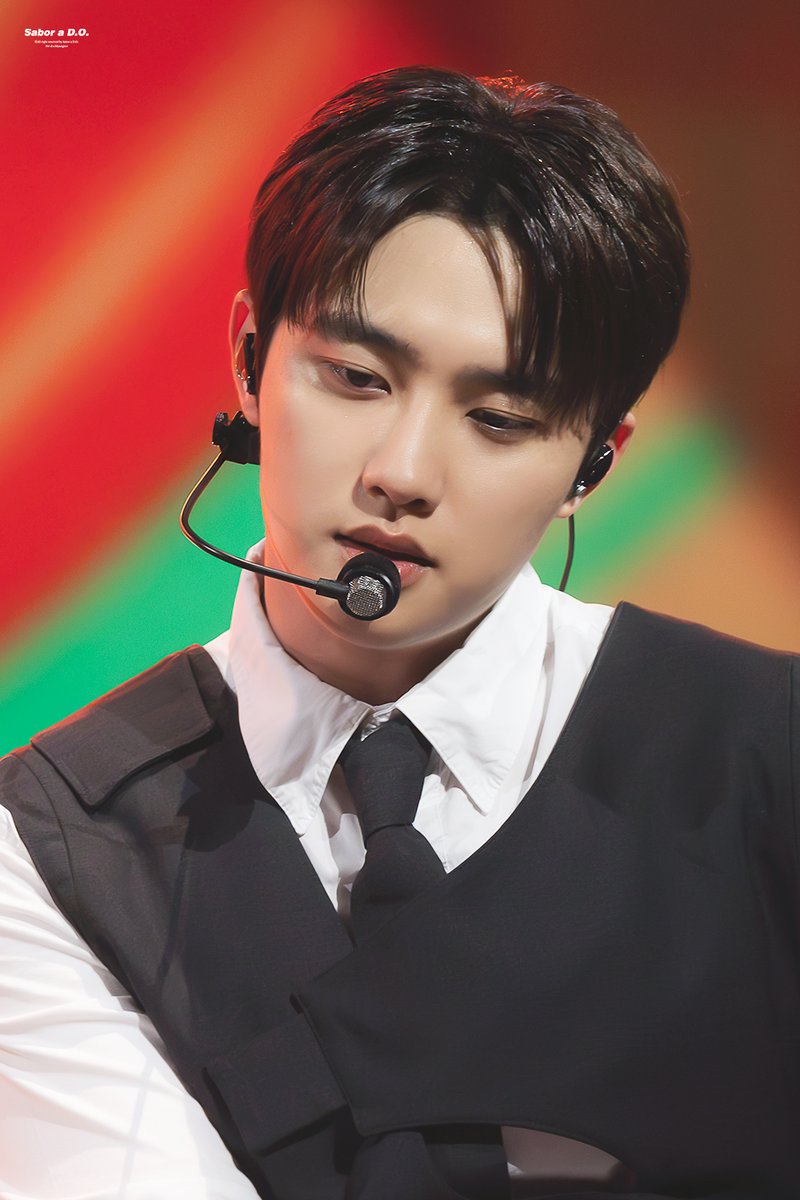Sabor_a_DO's tweet photo. 260718 EXOPLANET #6
ExhOrizon in Kaohsiung

Sexy

#도경수 #DOHKYUNGSOO #KYUNGSOO #디오 #DO(D.O.) #ドギョンス #都敬秀
@DOHKYUNGSOO_X

@weareoneEXO https://t.co/Pdj1cc99gH