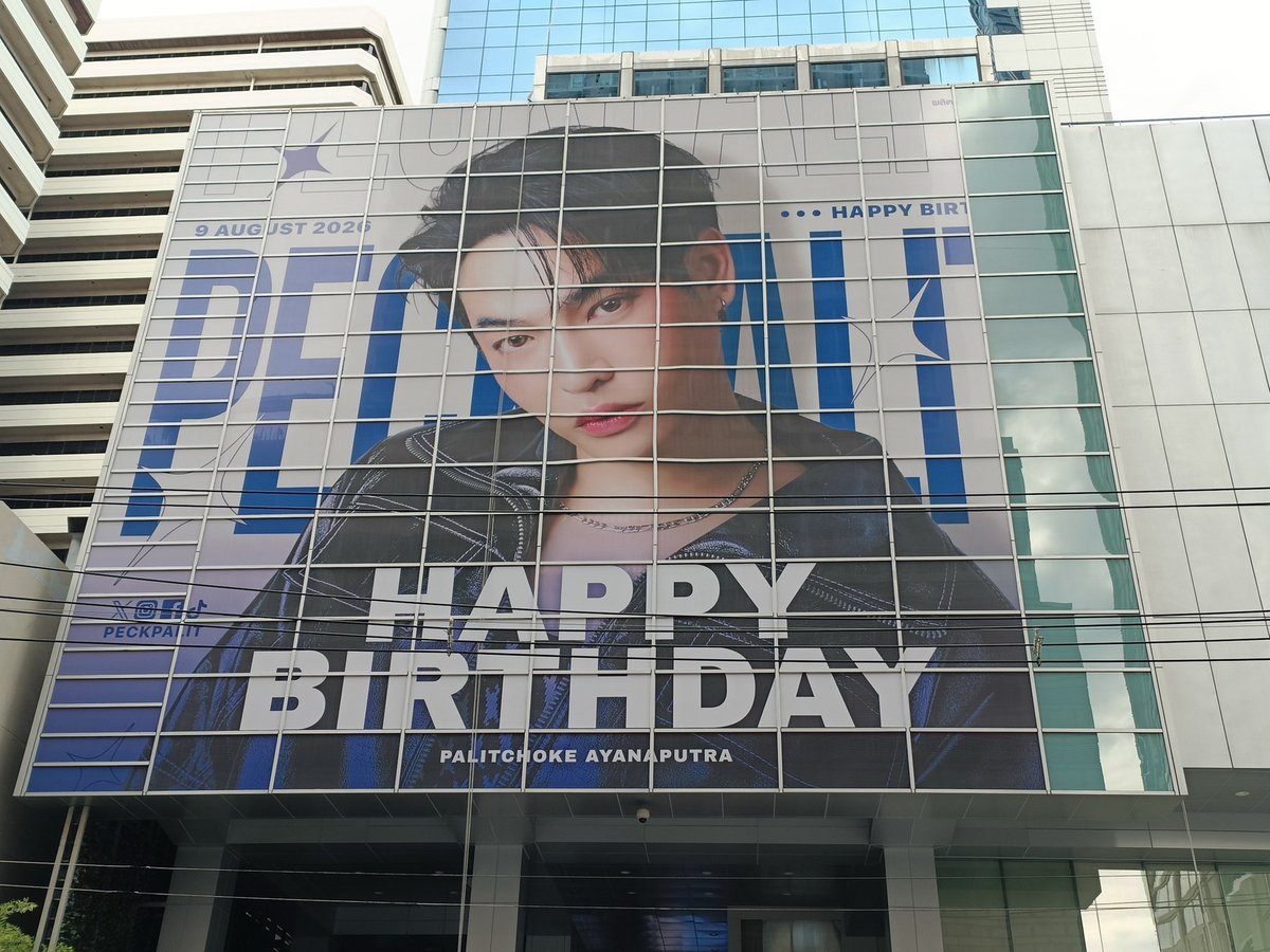 PALITPROJECT's tweet photo. อัพเดทค่า วันนี้ช่างยังติดไม่เสร็จ จะมาต่อพรุ่งนี้น้า เหลือล๊อคสุดท้ายและติดตามขอบกระจกเพื่อเก็บงาน พรุ่งนี้เสร็จสมบูรณ์แน่นอนค่ะ 

#เป๊กผลิตโชค
#Peckpalitchoke https://t.co/HKy8efmkmu
