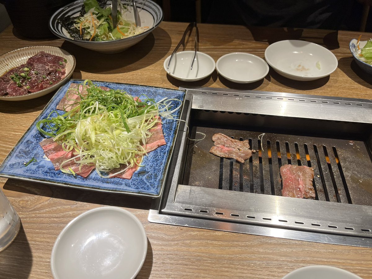 KMTMIK's tweet photo. じゃあ俺も焼肉あげるか https://t.co/W7xBM4owmD