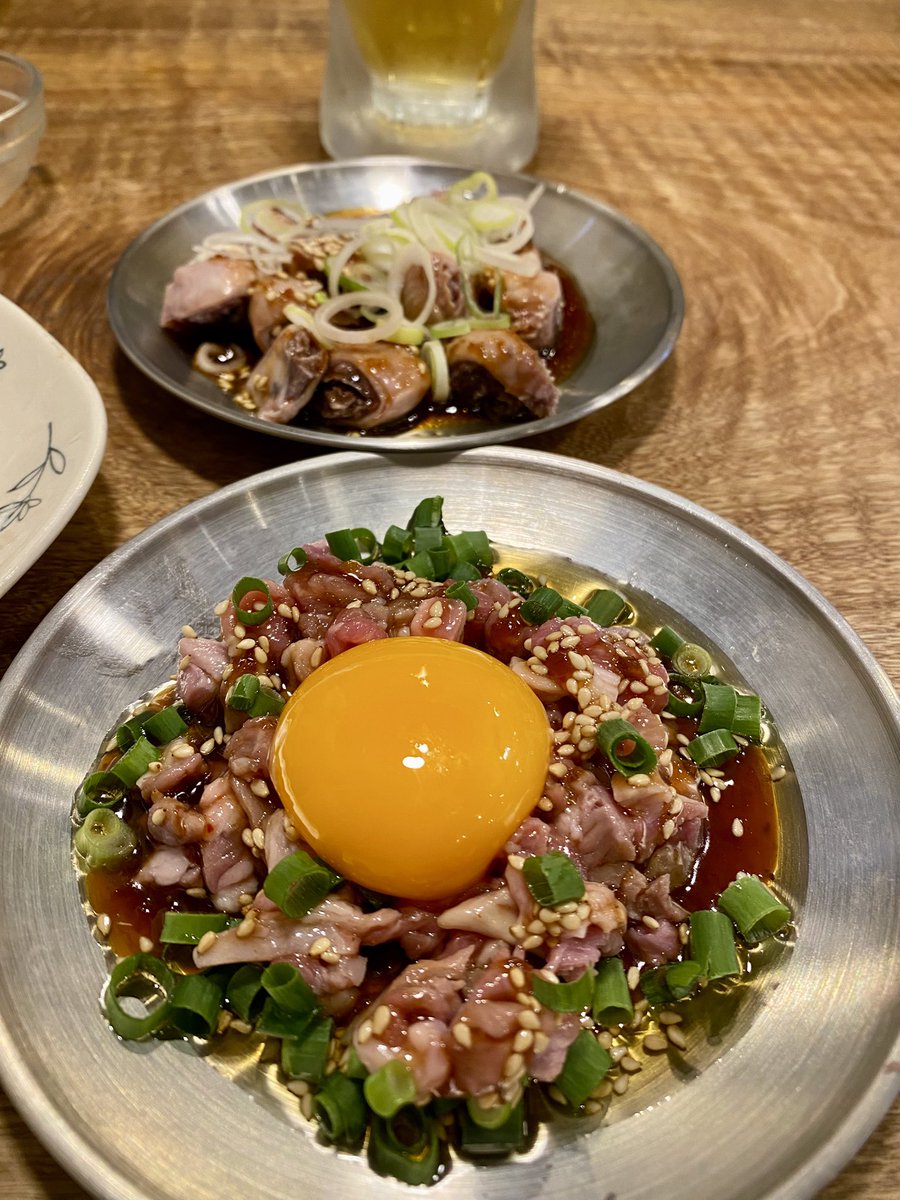 sikanofun's tweet photo. ラムユッケ食ってクロールしながら赤いフリージア歌っただけの有意義な土曜日 https://t.co/8HAbJCxEPe
