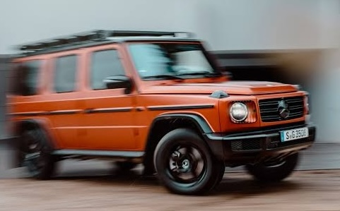 averyx99's tweet photo. The ultra-wealthy don't buy luxury.

They buy high-end loopholes.

Once you see it, you can't unsee it.

Here's how the rich turn "spending" into "structuring"

1. Mercedes G-Wagon https://t.co/wH6ot0XRxo