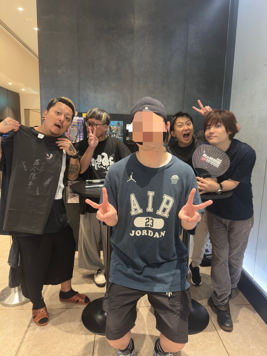 koi69vsal's tweet photo. ありがとうございました！！！
やっと会えて
緊張しちゃって全然上手く喋れなかったけど
ゾゾゾのメンバーの皆さん
凄く優しく接してくれてお話してくれて
最高の時間でした！！🥹
これからも応援してます！！
本当ありがとうございました🥲✨
今年の夏の特別編も楽しみ過ぎる！！！

#ゾゾゾ https://t.co/zZDtqdw4mf