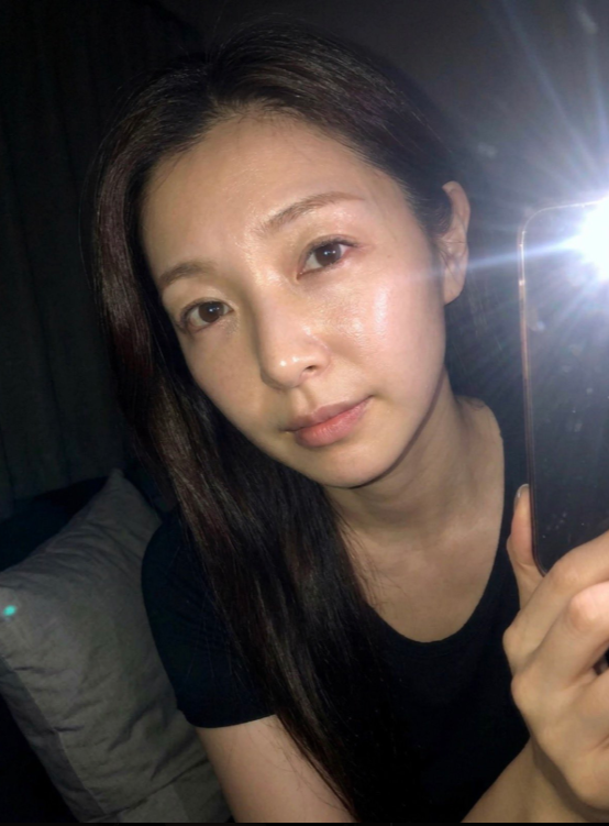 Michellepotteb2's tweet photo. 61歳のすっぴん見たら キライになっちゃいますか...？😢

←化粧バッチリ　すっぴん→ https://t.co/cwM0kWDBIV