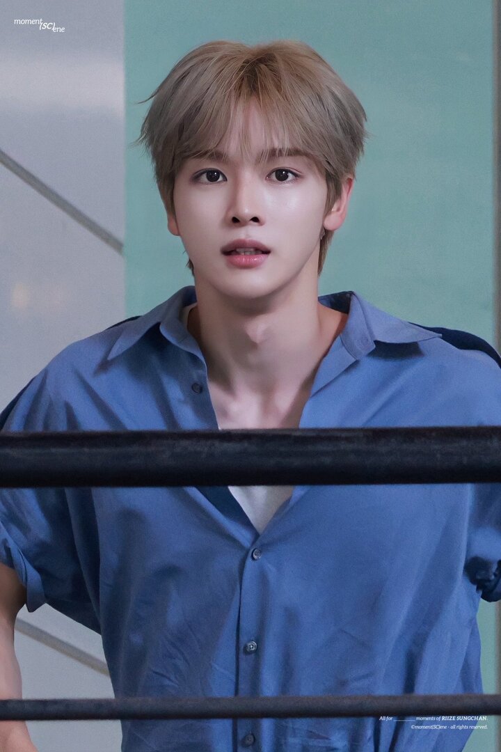 starfess's tweet photo. -star kalo ada pembangkit listrik tenaga ganteng maka elu lah, sungchan, sumber utamanya jangan tutup wajahmu itu bang sebelum satu dunia mati listrik karena kekurangan sumber daya dari sang ganteng. HIDUP BLONDE https://t.co/N5rWVdAntz