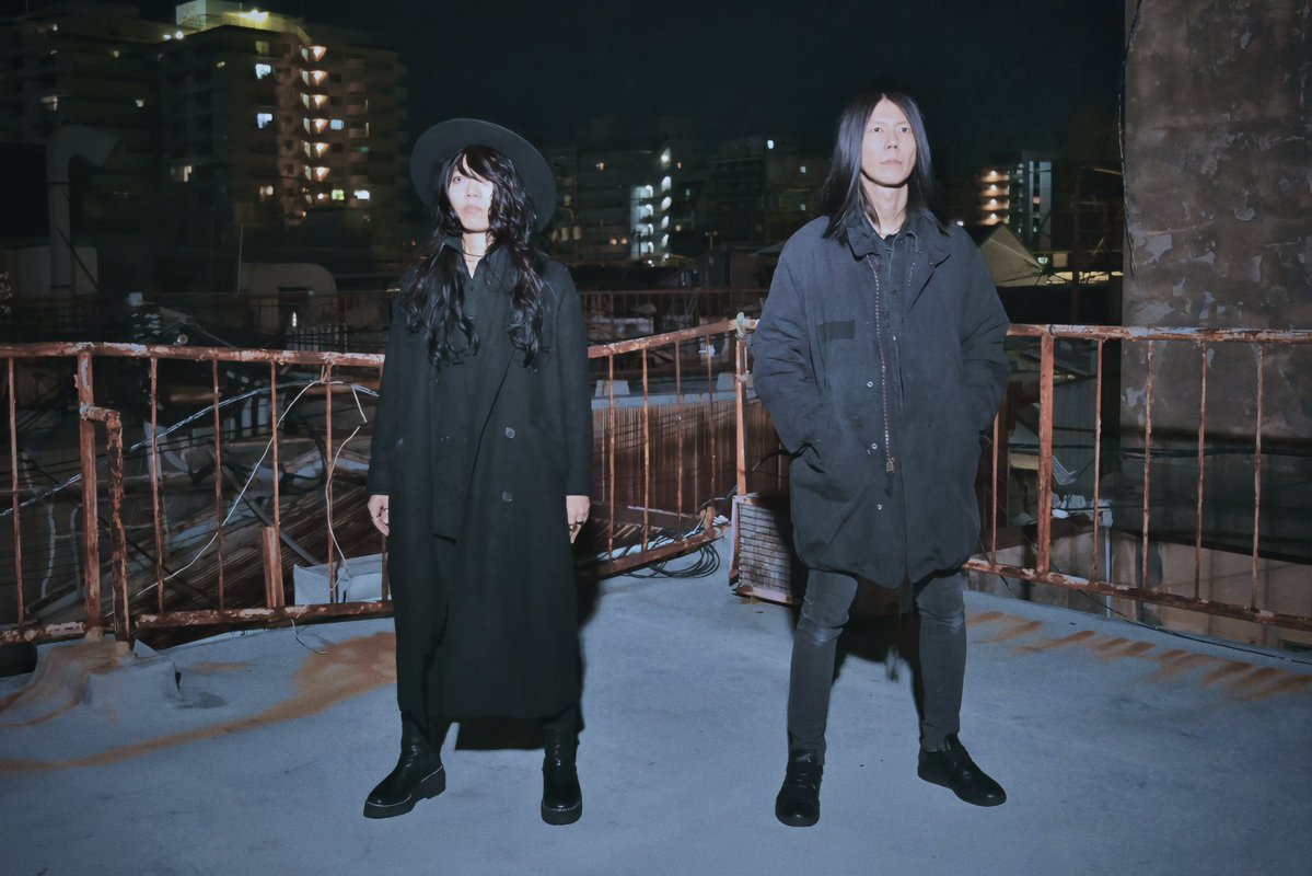 ELECTRICMAMA69's tweet photo. ▼新アー写公開▼

▶︎NEW VISUAL !!!!!!!!!!

ELECTRIC MAMA の新しいアーティスト写真を公開いたします。

Photo by @isasakamera 

https://t.co/7SoANqJ6k6

#ELECTRICMAMA
#エレママ
#アーティスト写真
#アー写
#NEWVISUAL https://t.co/9TfqUPuIL4