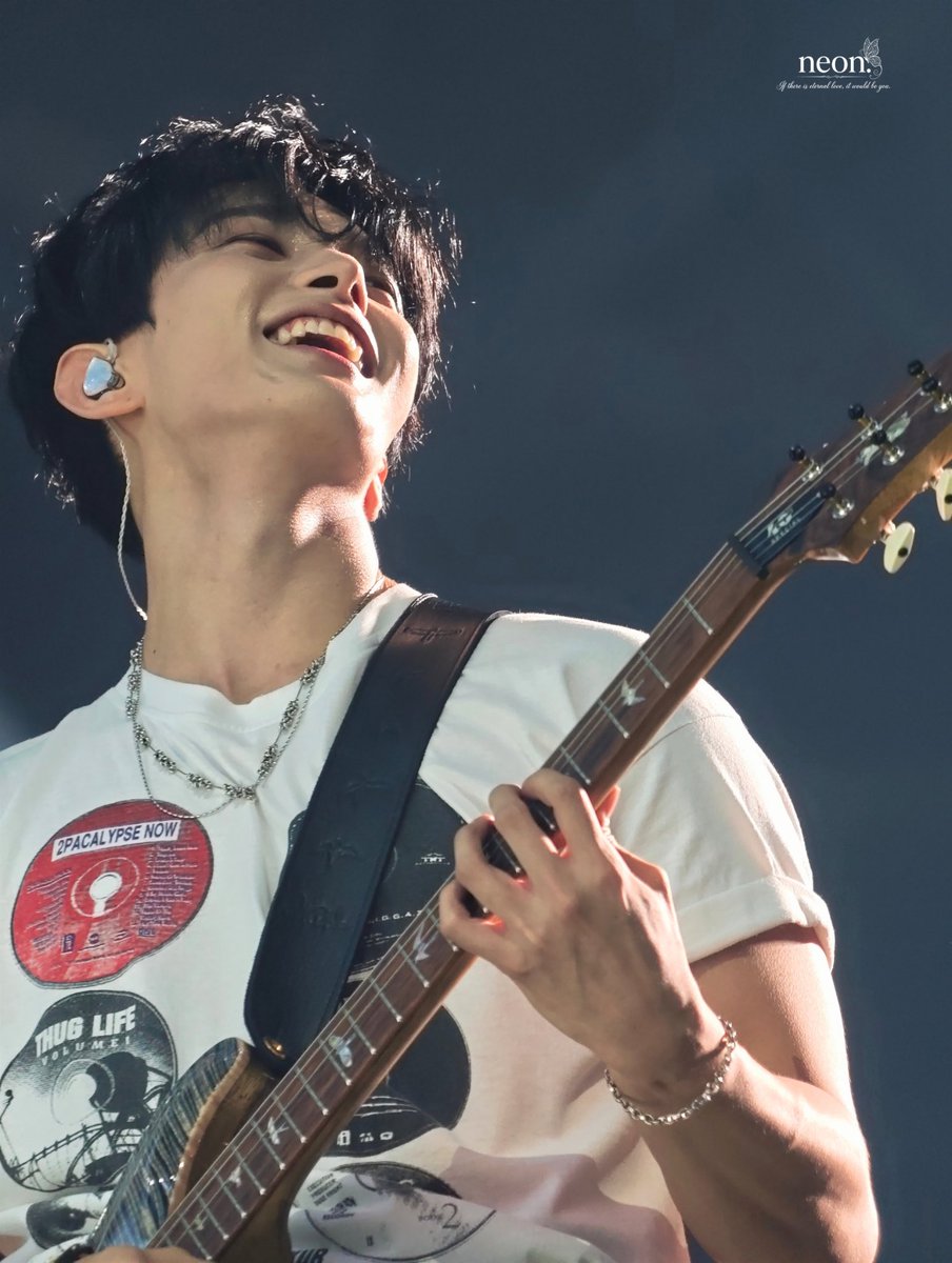 pizza_cherry17's tweet photo. 260726 DxS SERENADE ON STAGE IN KAOHSIUNG 

🌟⚡️🎸  너의 영원한 관객 🎸⚡️🌟

#DxS #도겸X승관
#SEVENTEEN #DK
#도겸 #이석민 #ドギョム
@pledis_17 https://t.co/PYriaFl5KV