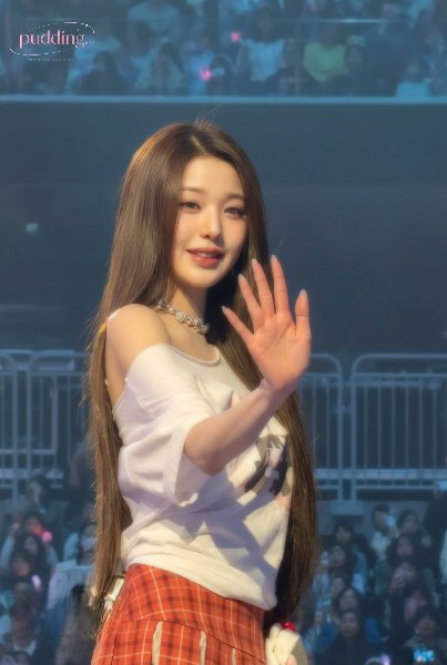 pudding_jwy0831's tweet photo. 260321 fancon<DIVEintoIVE>

#누구보다_빠른_8월_최애_선점
예쁜 원영언니👑

#WONYOUNG #원영
#IVE #아이브
#JANGWONYOUNG #장원영 https://t.co/XHJn5pjy2v