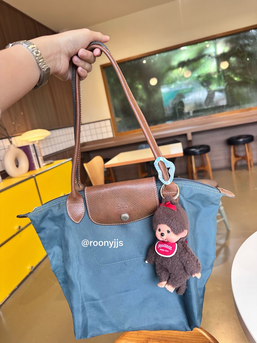 Roonyjjs's tweet photo. ลองชอม ไซส์ S(m) long  1,690 บาท ใครชอบโทนสีกรมเก็บเลย ละมุนม๊ากกก 😍🍵🌳⭐️
สวยกริบมาก ไม่พองค่ะ มุมสวย ใครได้ไปคุ้มเลย เป็นใบที่สวยมากตัดใจสุดๆ ใครมองก็ว่าสวยใบนี้

#กระเป๋ามือสอง #ส่งต่อเสื้อผ้ามือ2 #longchampมือสอง  #กระเป๋าแบรนด์ #ส่งต่อเครื่องสำอางค์ #ส่งต่อlongchamp https://t.co/vw2GECQBBV