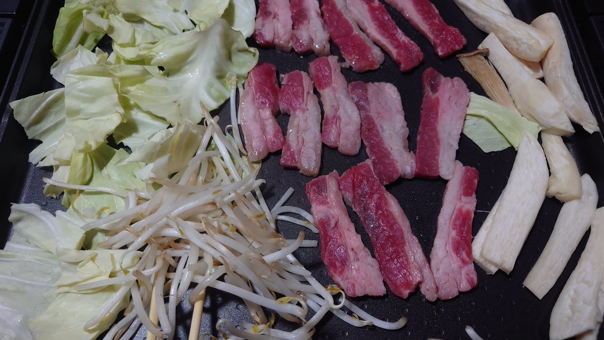Akyuu_Game's tweet photo. 今日は家で焼肉！ https://t.co/G7fylqvSRZ