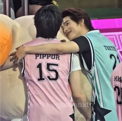 yellstarsr's tweet photo. i think he loves por more, sorry bokbear https://t.co/u5XbSr27FG