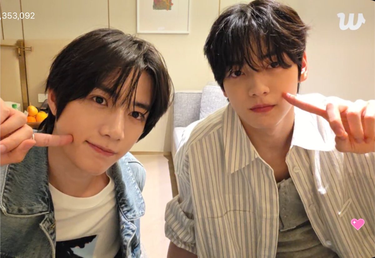 jhslovesong's tweet photo. happy international yaoi day !!!!! #soogyu #yaoi https://t.co/3LUFW2QEFs