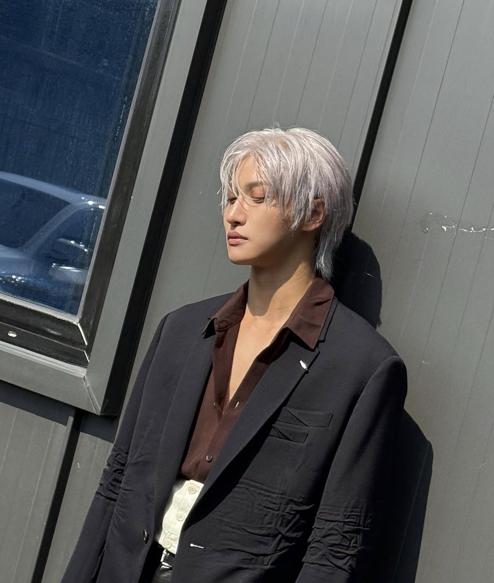 zw_0_'s tweet photo. 백발떵화 어떠케 안조아해 https://t.co/D9hvacPycu
