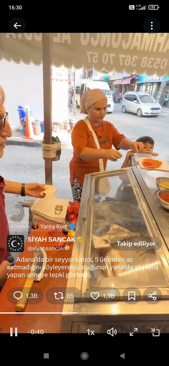 Sehirgercekler's tweet photo. @siyahsancakx Para almıyorum diyor ufacik lahmacunundan 50 tl para alıyor eldiven yok hijyen kuralları hiç yok nasıl nerde yapıldığı belli değil üstüne birde telefon numarası yazmış müşteriler arasın ulaşsın diye https://t.co/RJdvbpyuwg