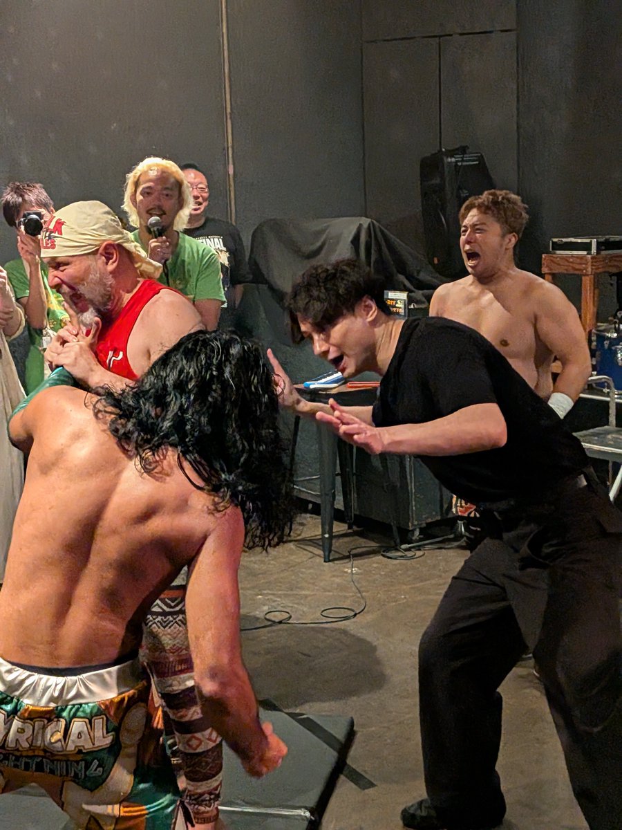 b_g358's tweet photo. プロレス観て、ライブ観て。
楽しかったなー🦊
#Daisetz 
#ダイセツ
#やさしさプロレス 
#やさプロ
#サマースラムン https://t.co/nVrgNUpcvc