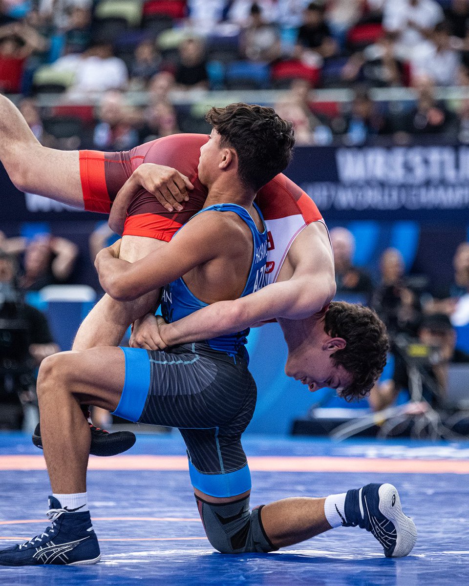 wrestleaze's tweet photo. 5️⃣1️⃣ kq

İbrahim Həsənov 🇦🇿 rusiyalı İslam Kuraxmayevə 🇷🇺 10:6 hesabıyla qalib gələrək U17 dünya çempionatının finalına yüksəldi 💪

#GüləşQürurlandırır #U17 #freestylewrestling #worldchampionship #semifinal https://t.co/TtXF3QUUXO