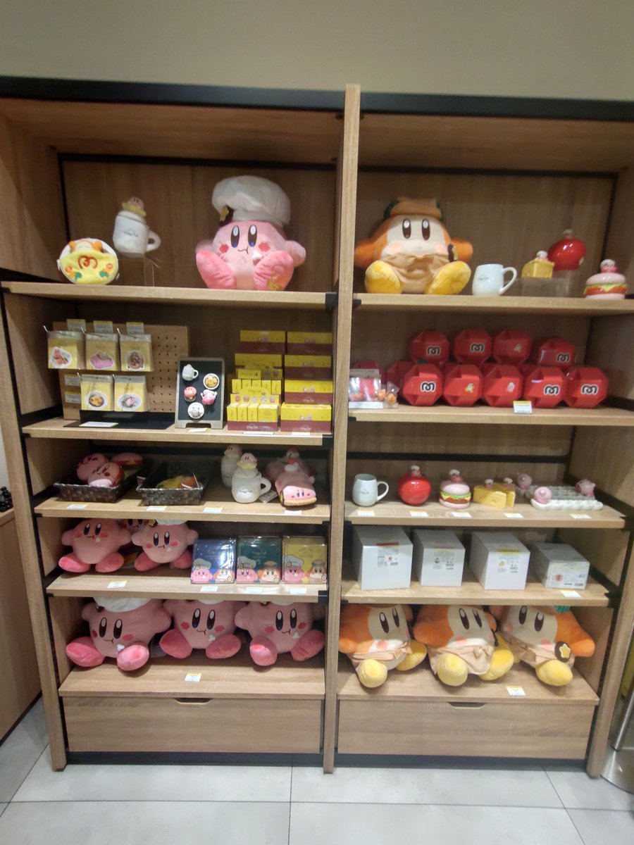 universal_retz's tweet photo. 昼明けから謎解きして来月に持ち越したままカービィカフェで一息。
カービィもワドルディもかわいい！ https://t.co/J6SMkV0T8x