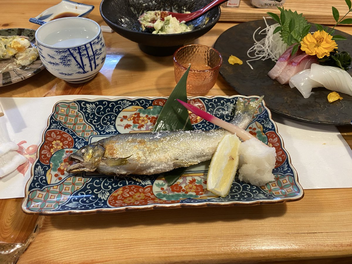 momofango's tweet photo. 綺麗な夜景と美味しいもの食べれて大満足！
今日はお祭りの屋台でいっぱい食べた！！
写真撮るより先に食べちゃって写真忘れてたwww https://t.co/ZWtSDjtZ7Y