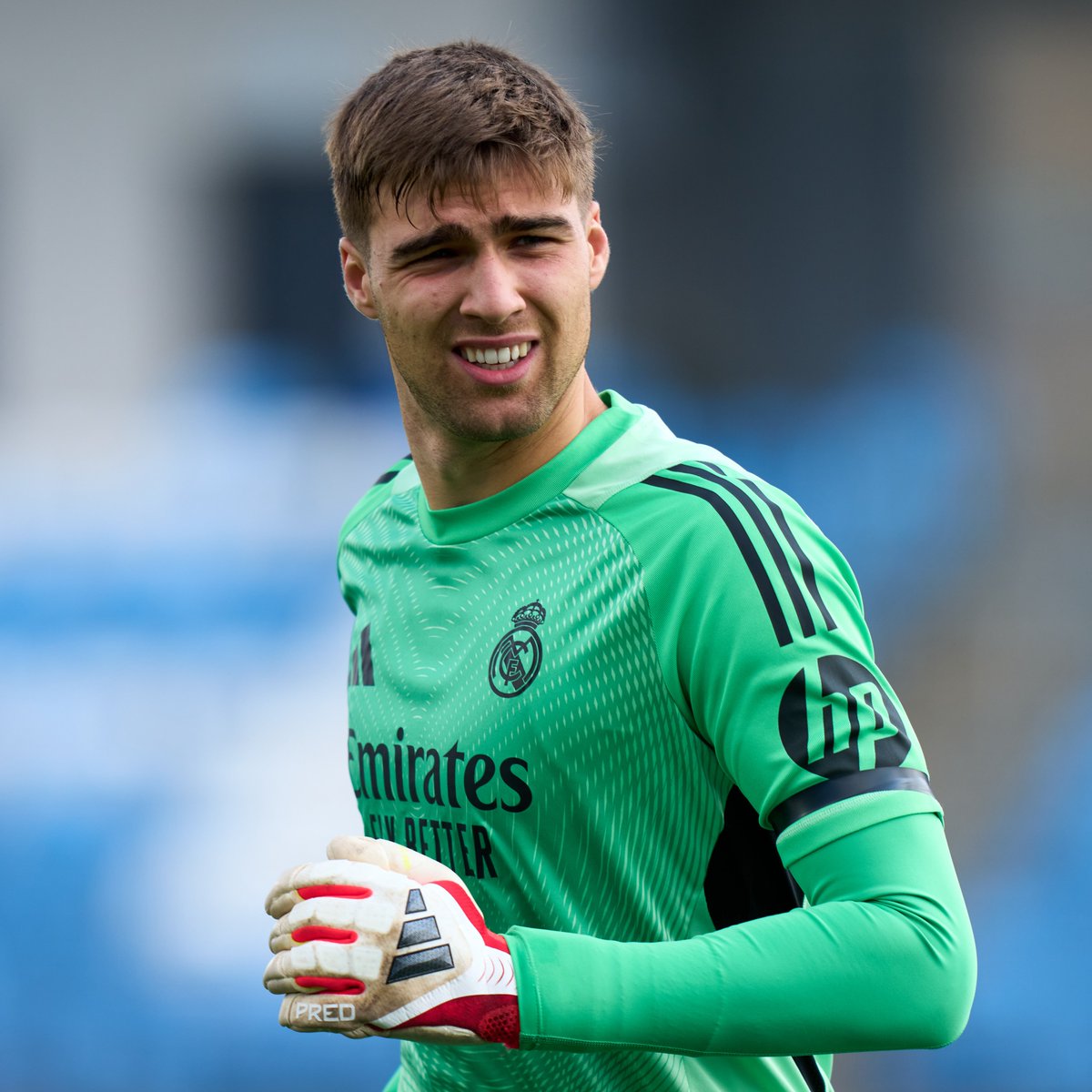 RubenMartinAS's tweet photo. 📌Fran González está cerca de cerrar su salida al Sevilla por una cifra que rondará los 3M€ por el 50% de sus derechos. 

José Mourinho quería quedarselo pero entiende que el jugador quiera buscar minutos fuera. Ahora a disputar la portería con Vlachodimos. 

✍️ @josanespina https://t.co/kV7ooJhDrz