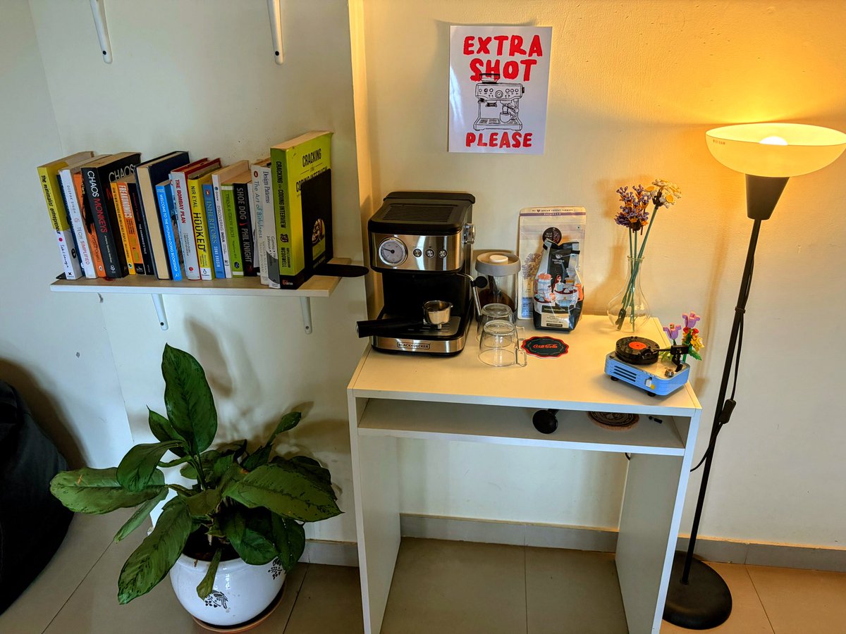 itspsneha's tweet photo. shipping v0 of my coffee corner https://t.co/bgTHzrz05J