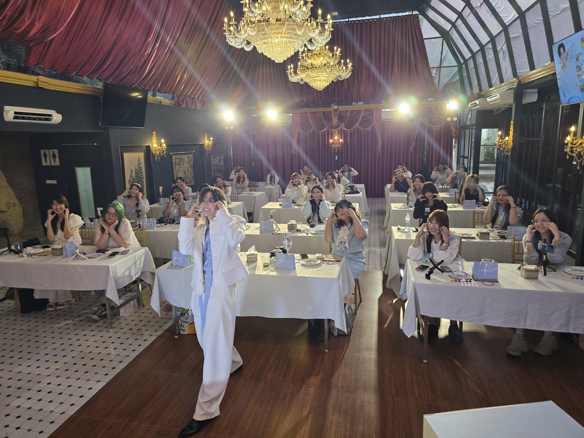 PercyOfficialTH's tweet photo. สำหรับงาน Percy Cafe Exclusive WorkShop with Pon ในวันนี้ต้องขอขอบคุณทุกท่านที่มาร่วมกิจกรรมกันในครั้งนี้นะคะ หวังว่าจะได้รับความสุขและรอยยิ้มกันกลับไปไม่มากก็น้อยนะคะ หากงานในวันนี้ผิดพลาดประการใด ขออภัยไว้ ณ ที่นี้ด้วยนะคะ แล้วพบกันโอกาสถัดไปนะคะ 🩵🙇🏻‍♀️✨️👏🏻

PERCY WITH PON
#PercyinCafexPon #PonThanapon