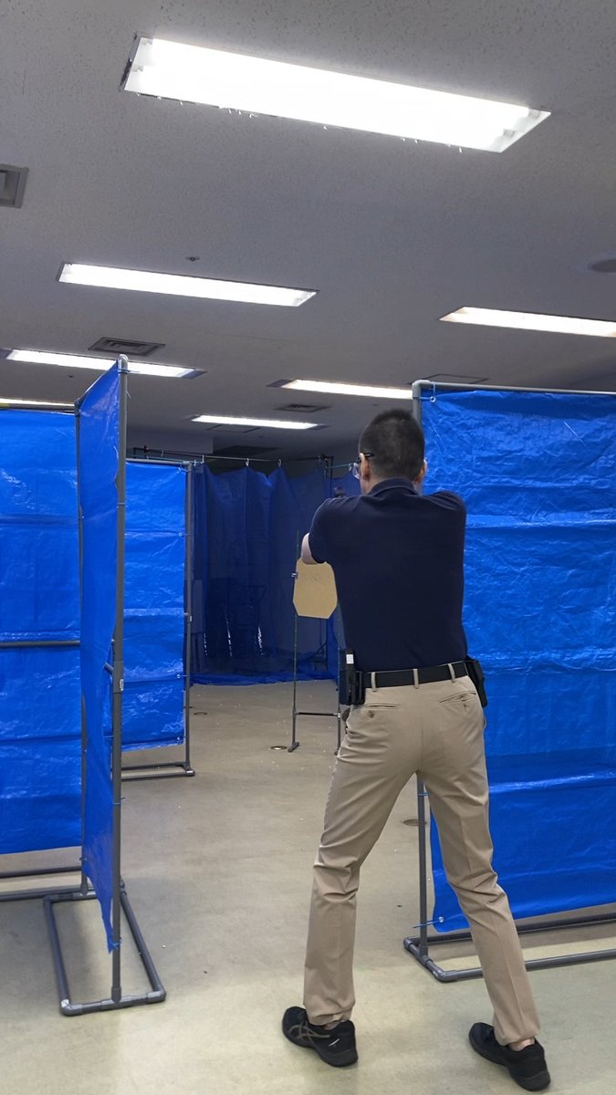 rt25shooters's tweet photo. スポーツ射撃教室＠モリタテニスセンターうつぼ

本日は【プラクティカル実践】を開催。
ステージにある物凄い数の要素をどう組み立てて射撃をするか、そのためにどういう練習をするかを2時間みっちりと。

次回は9/5(土)の予定です。 https://t.co/8Vb39oMaqP