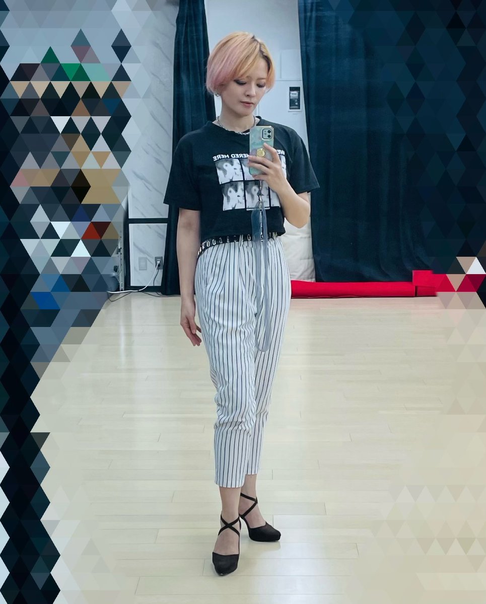 mary6_9mary's tweet photo. ウォーキング練習！色々な考えるキッカケを貰いながらやってるよ🤘
服の見せ方、身体の使い方、ライブのステージに通じる事もたくさん。

本番は8/15（土）、16（日）！
昼間に武蔵小杉駅に行けそうな方、ぜひチェックしてね！
https://t.co/6wAPtiVNsi

#あぷ祭2026
#UPCYCLEFES https://t.co/80wnvkgK8c