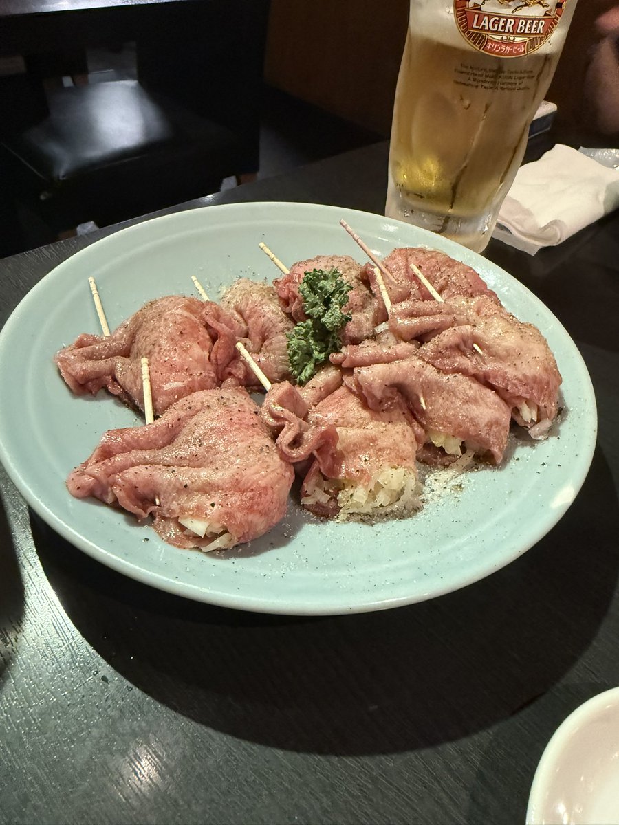 Rcn_q's tweet photo. 正犬さん、しろちん
お誕生日会で高い肉を奢ります https://t.co/7JwNNFJp0i