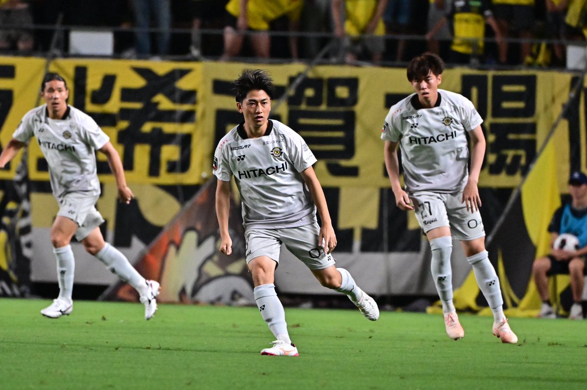 REYSOL_Official's tweet photo. 🟡前半終了⚫️
🏆#ちばぎんカップ
ジェフユナイテッド千葉0-0 #柏レイソル
#AMBITIONToBeTheBEST https://t.co/dFOhHzdloG