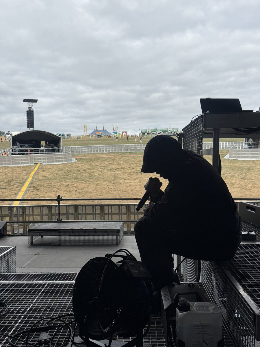 KNEECAPCEOL's tweet photo. ATN - see Yis all later 🔥

Main Stage - 11.30 Anocht 🌙 https://t.co/lDMB88cSK0