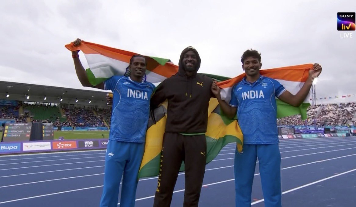 IndiantechAI's tweet photo. Double delight for India! 🇮🇳🥈🥉
India bags two medals in the Men's Triple Jump at the Commonwealth Games Glasgow 2026!
🥈 Praveen Chithravel
🥉 Selva Prabhu 💪🔥 https://t.co/HxcHb1qMc7