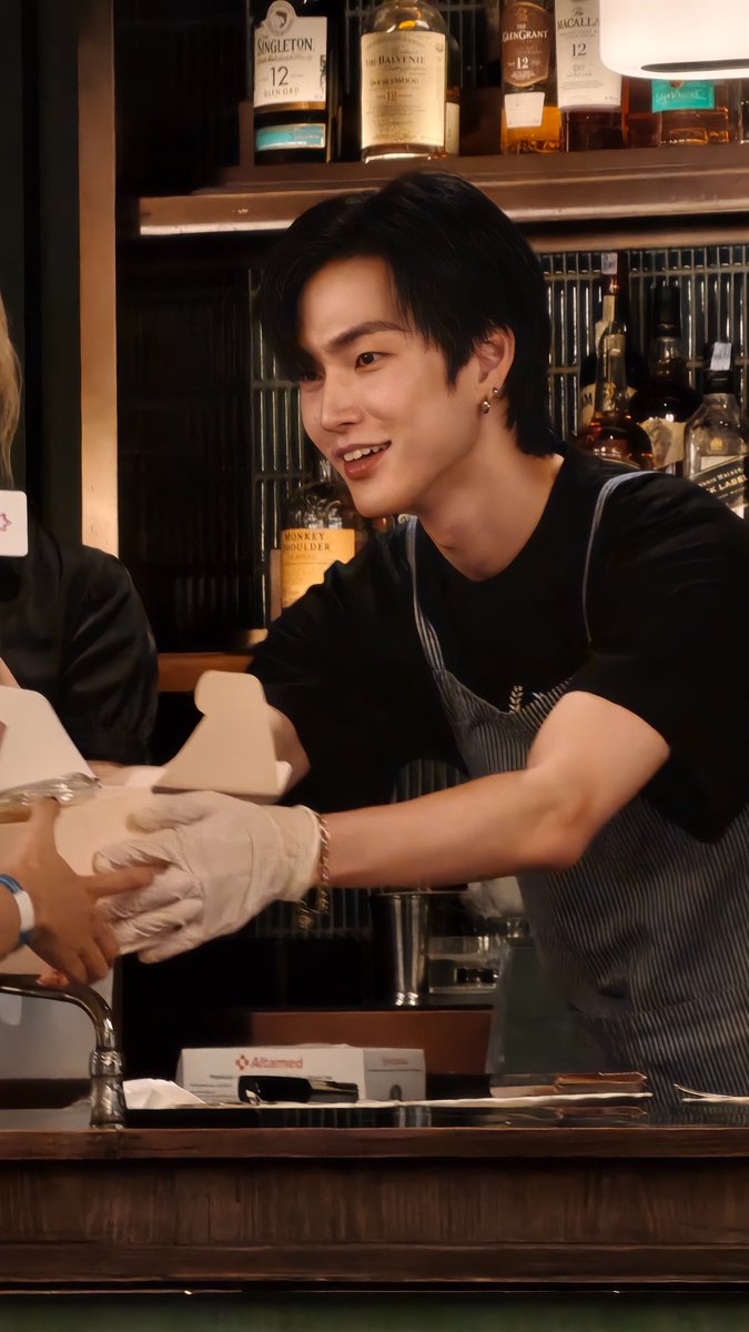 cupfuckincake's tweet photo. Look who is really happy to meet us? Yes its xnghan, pretty smile💛 https://t.co/yWnnSeDOjj