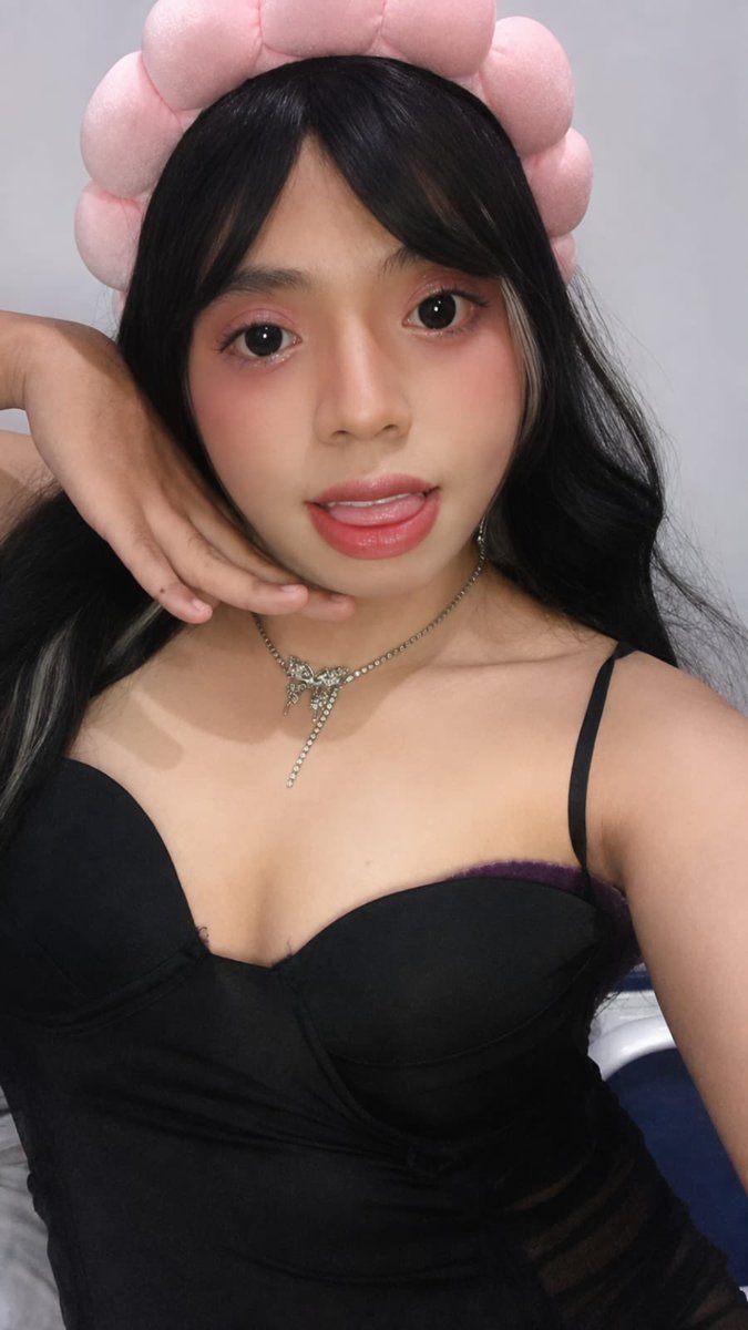 Vaniaaauw tweet media