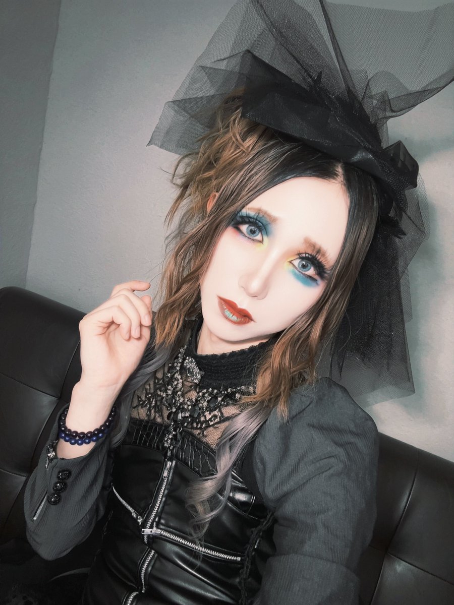 gulu__lanju's tweet photo. littleHEARTS.東京店インストありがとうございました🫶
最後のインストということで衣装でのインストでした👯‍♀️写真大事にしてくれよな👊
メンバーはおもしろいしお客さんもあったかいし蛾と蝶のインスト楽しすぎてまたすぐにでもやりたい気分です😘
さて明日は新宿でライブ
蛾と蝶はじめましての人達に衝撃を与えてやりましょうぞ🤓☝️
やったろうぜ👊