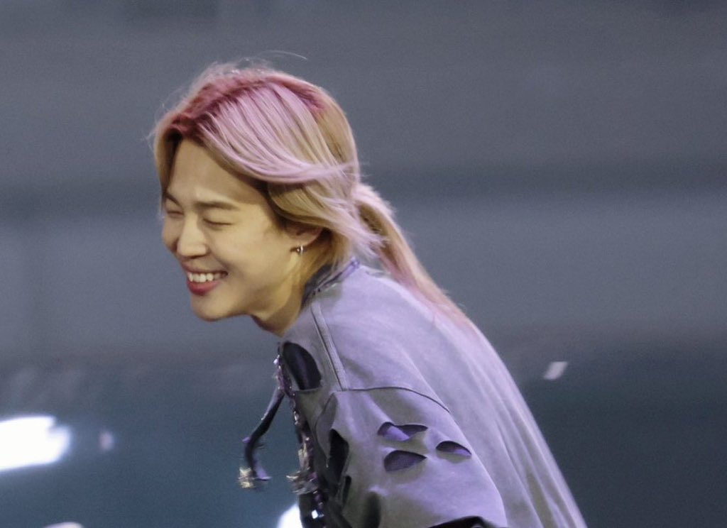 fluffjimie's tweet photo. always be happy jimin❤️‍🩹 https://t.co/767k0AIHmI